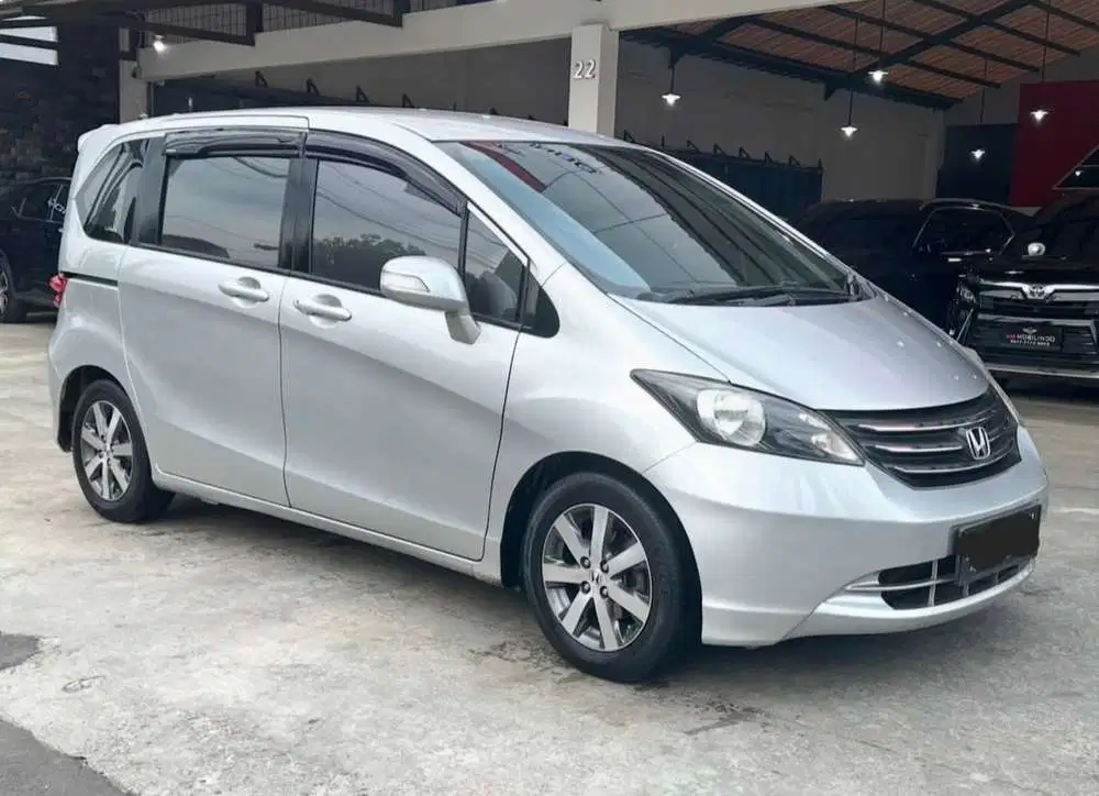 Honda Freed 2011 Bensin