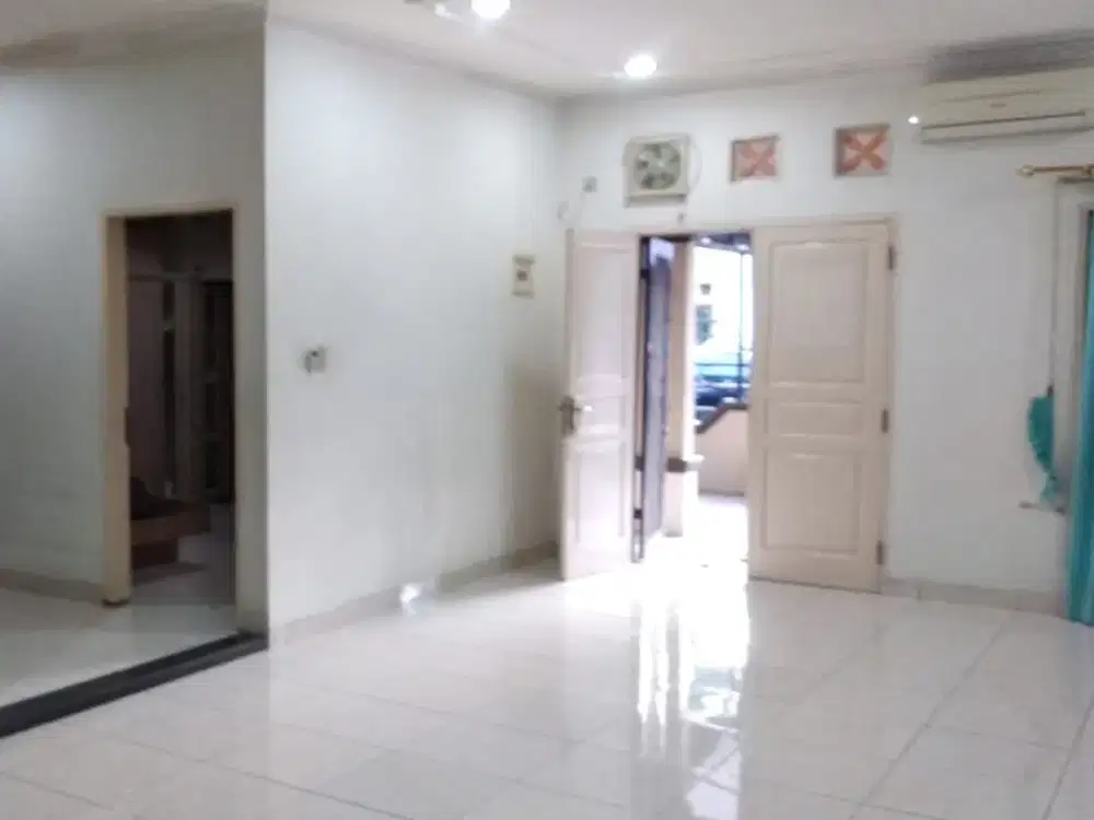 DIsewakan Rumah 1 tingkat di komplek Cemara Asri