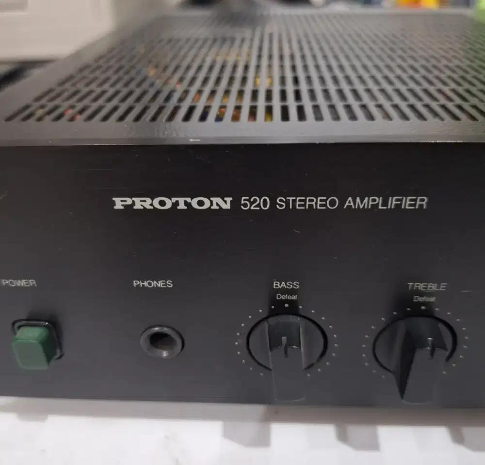 Amplifier Stereo Proton 520
