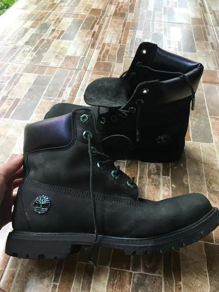 SEPATU DOCMART TIMBERLAND