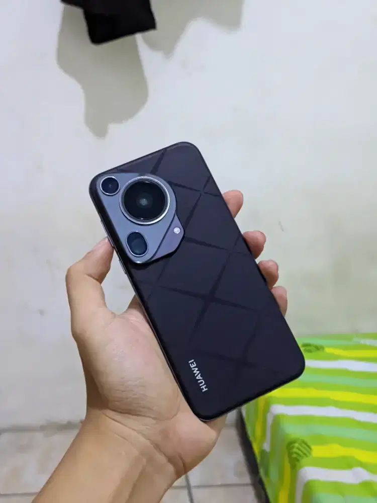 HUAWEI PURA 70 ULTRA RAM 16/512 RESMI MULUS