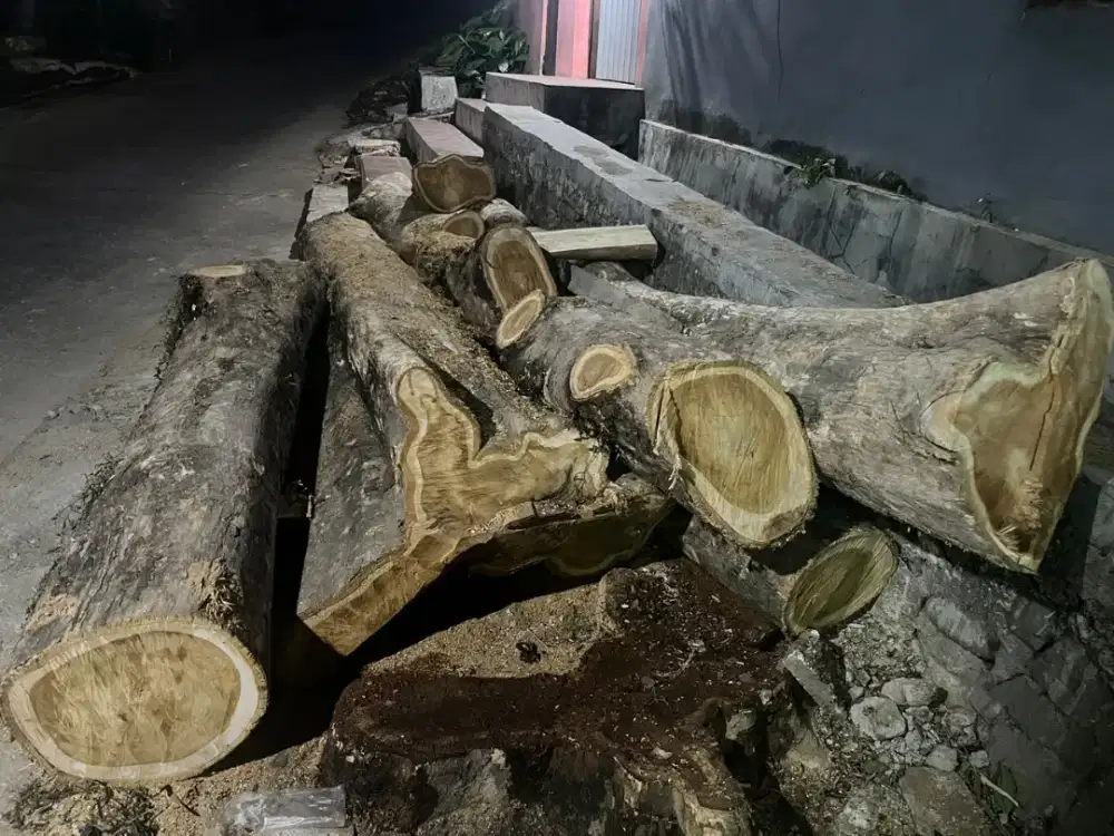 Kayu Jati Asli, Lokasi Cilangkap Depok