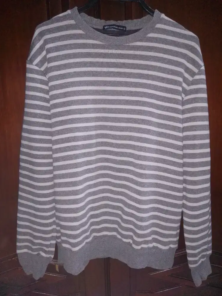 sweater preloved