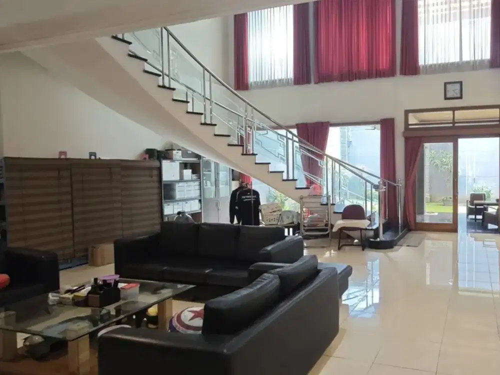 Jual Turun Harga Nego Rumah Mewah Mekarwangi 2Lantai Semi Furnish