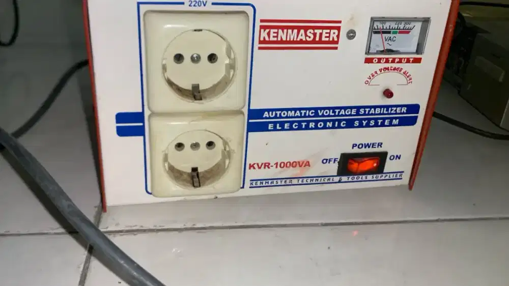 Stabilizer Listrik Kenmaster KVR 1000VA Bekas Normal Stavol 1000 Watt