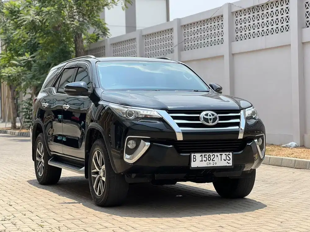 [TDP 20jt] Toyota Fortuner VRZ 2.4 AT 2019 Pajak Panjang