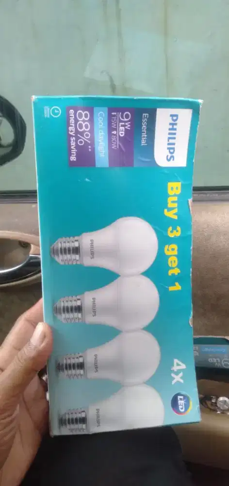 Bisa di pakai untuk dlm atau luar ruangan bola lampu asli 1 kotak 4