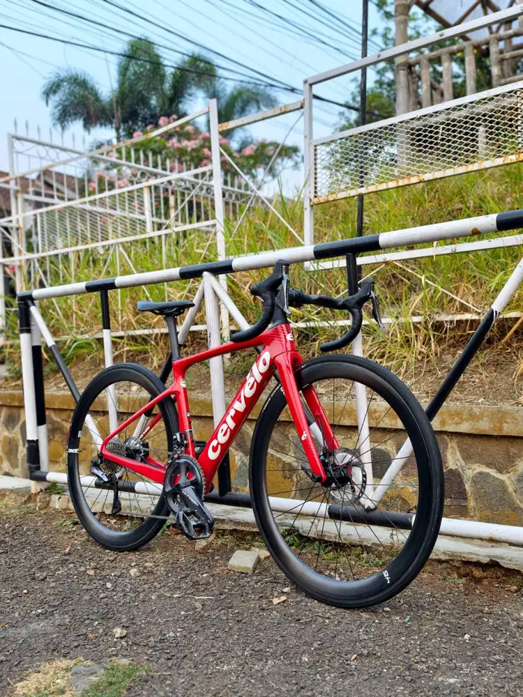 Sepeda Roadbike Cervelo Caledonia 5 Carbon Size 48 GS Ultegra Di2 WS E