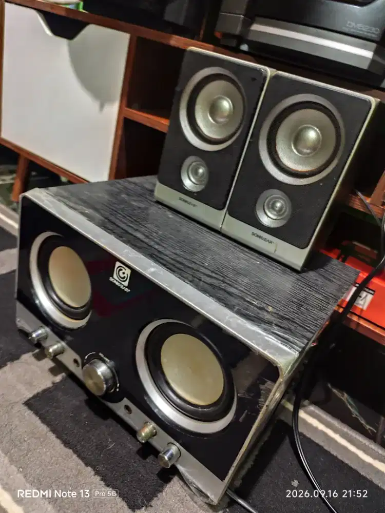 Speaker aktif bass normal