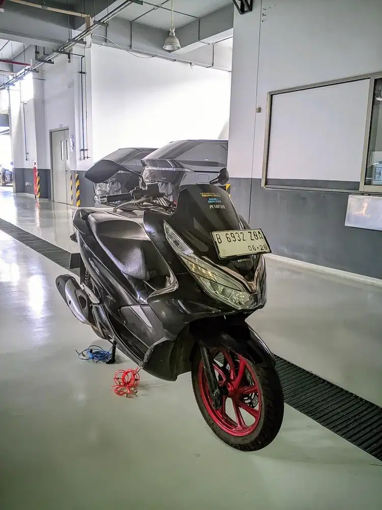 HONDA PCX 2018 HITAM
