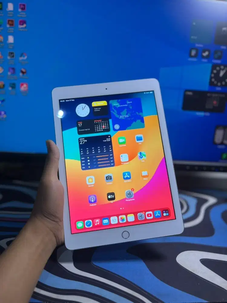 iPad Gen 6 32GB WiFi – iBox