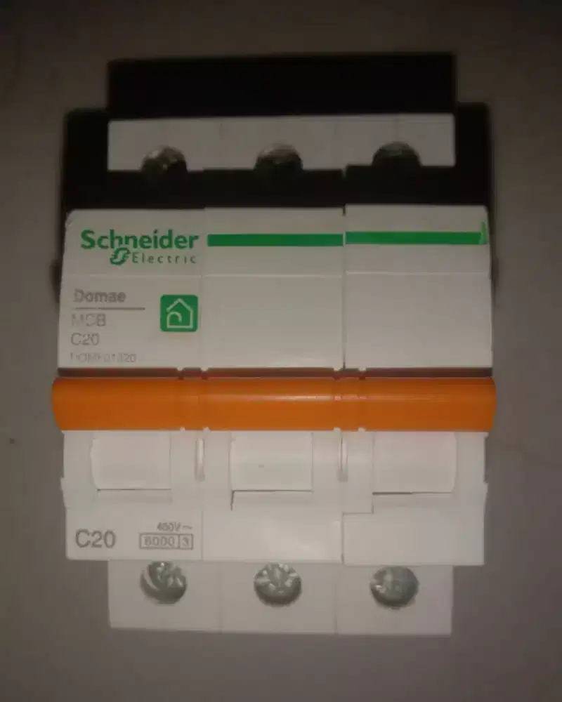 Mcb 3phase 20a schneider 1pcs baru