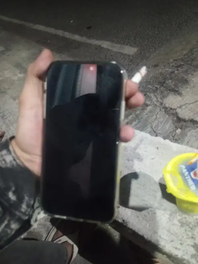 Jual hp iPhone 11