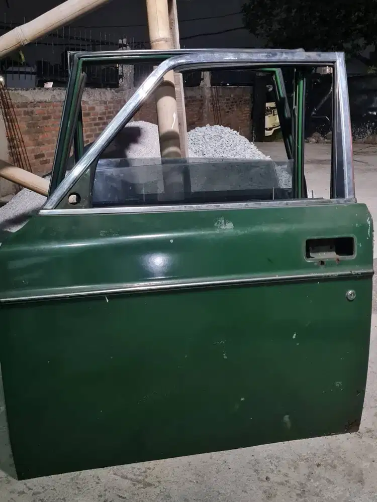 Pintu Volvo 264 orisinil kondisi apa adanya tahun 1976