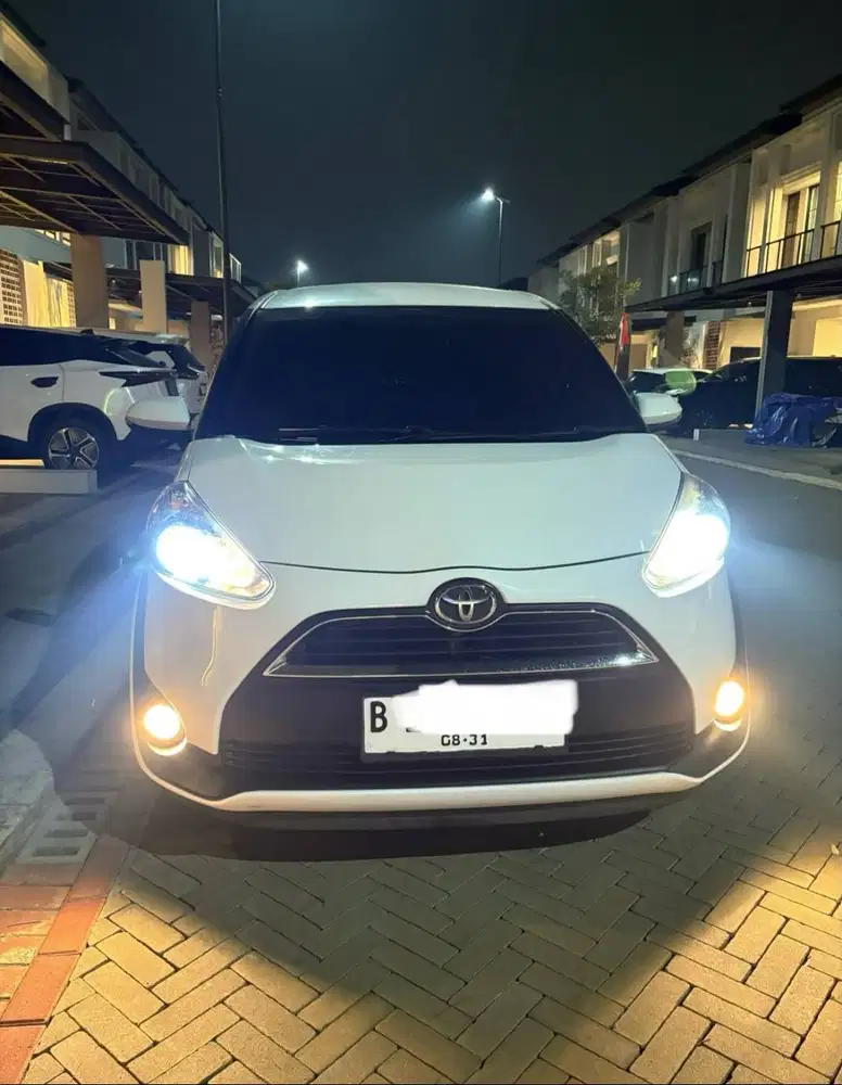 2016 Toyota Sienta 1.5 V MPV