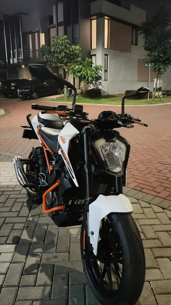 KTM DUKE 250 2017 Putih langkah