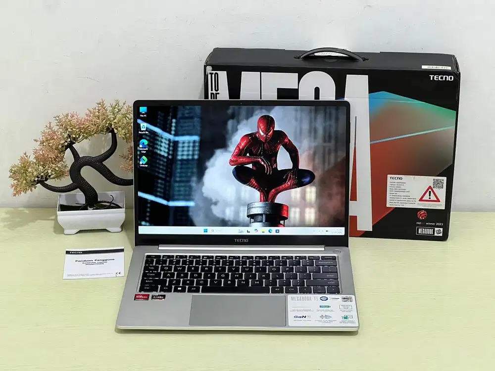 Laptop Tecno MegaBook T1 R5-7430U RAM 16 SSD 512 Fullset Mulus Garansi