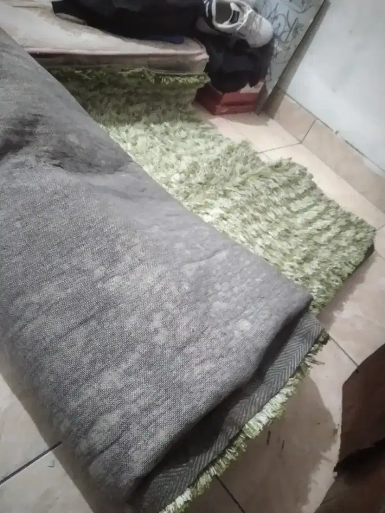 Karpet Shaggy Kondisi Mulus Ukuran 200x300