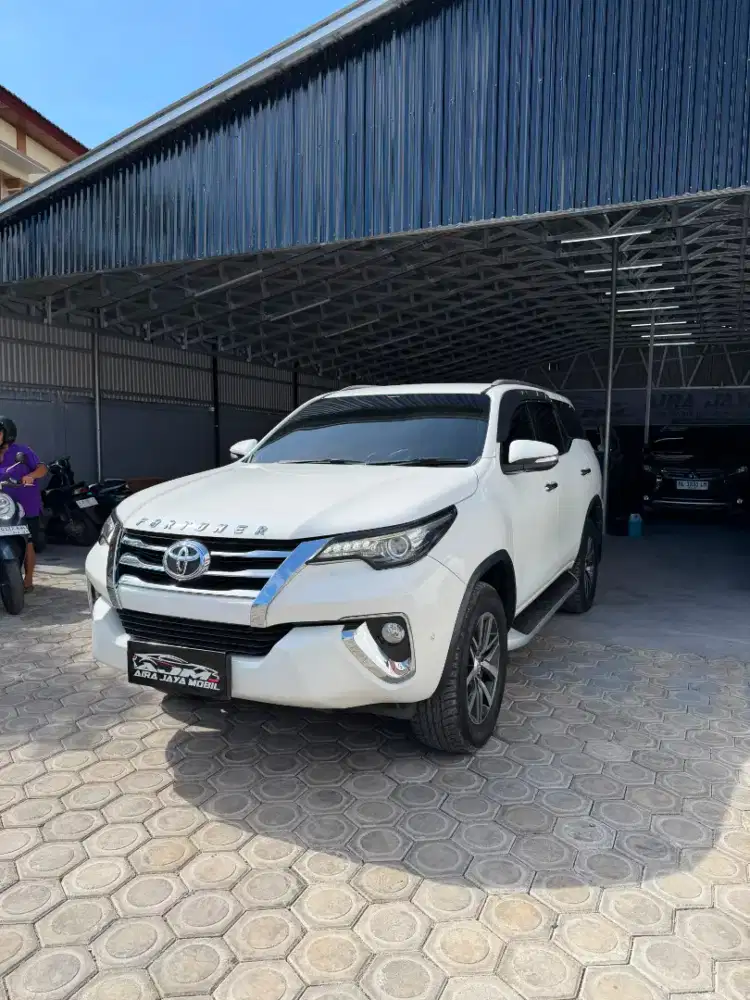 Toyota Fortuner VRZ 4x2 tahun 2016 solar metic