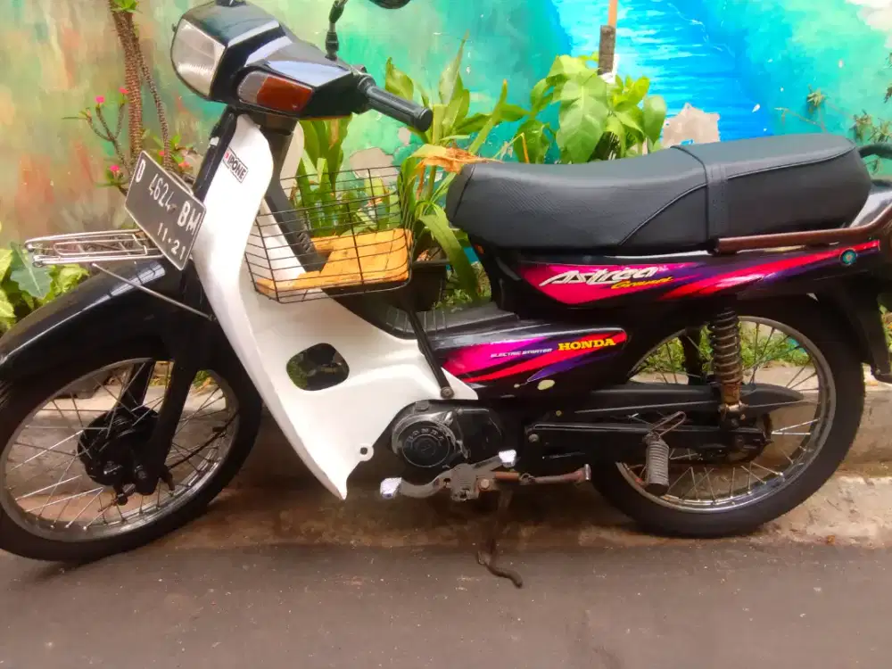 Astrea grand  1996 si madu