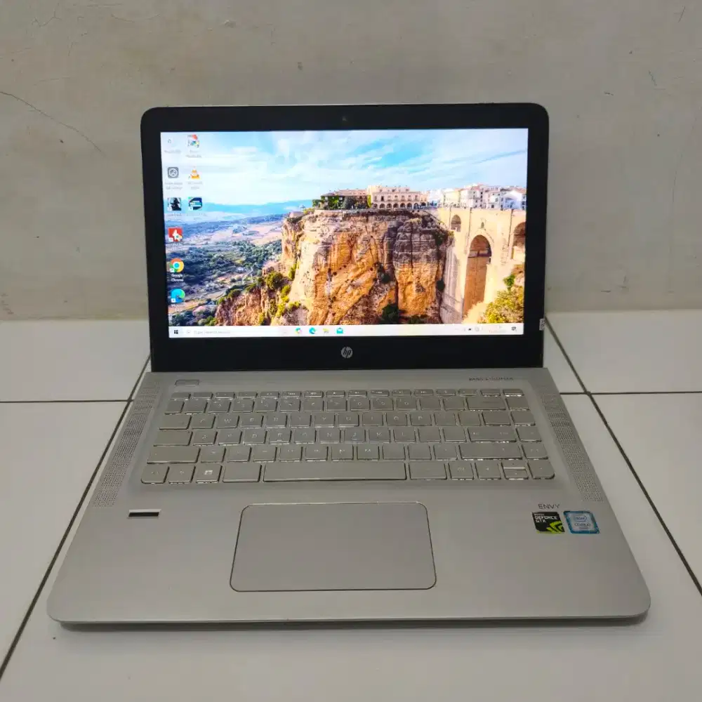 Laptop gaming hp envy 14 core i7 6700hq Nvidia GTX series 12/256 murah