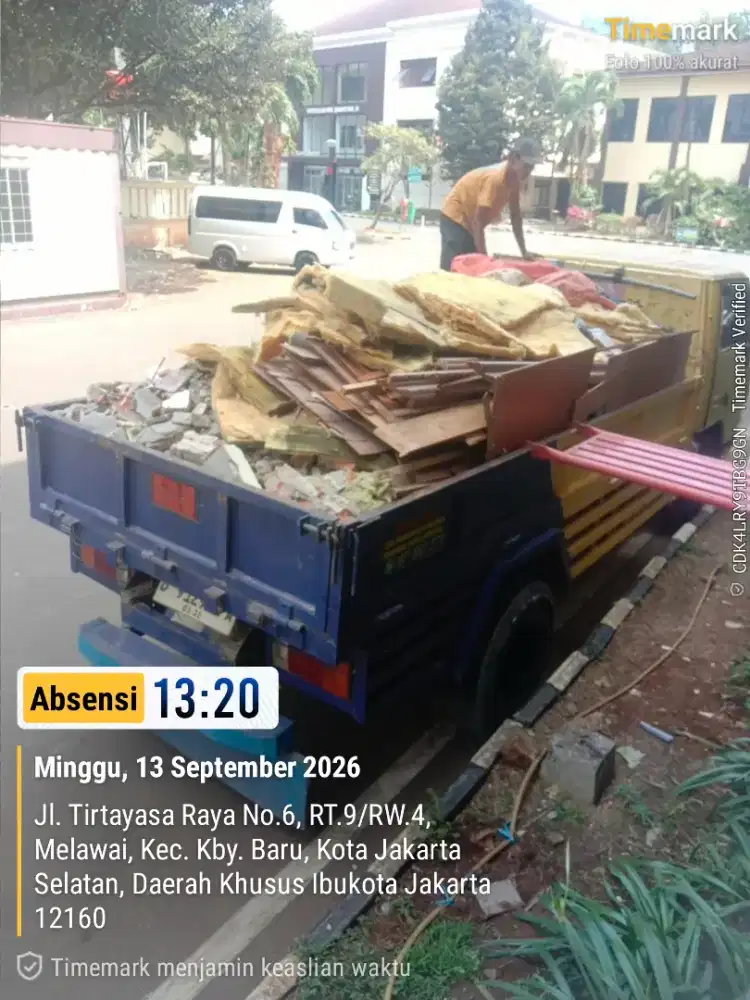 Jasa buang puing dan buang sampah