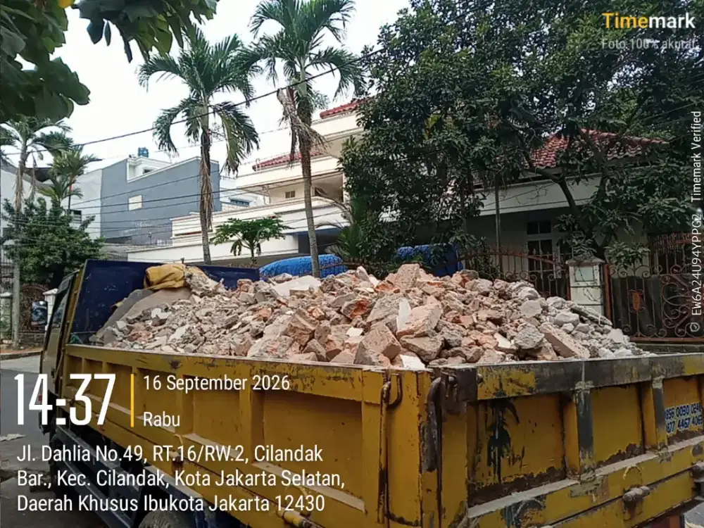 Jasa buang puing dan pengurugan