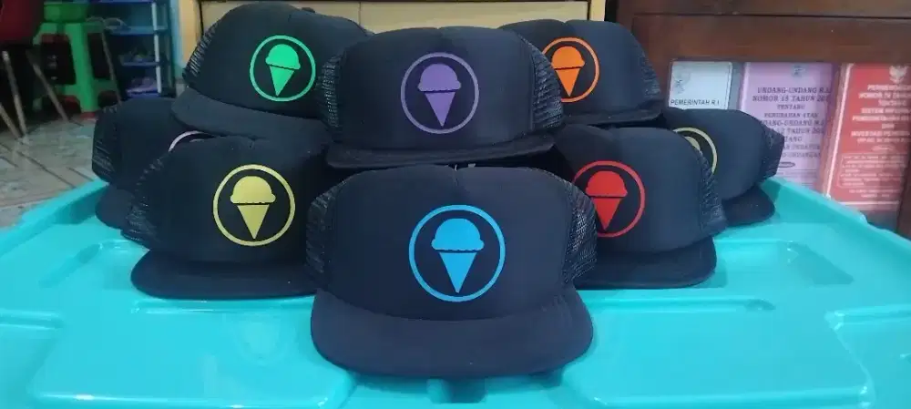 Topi murah meriah aja
