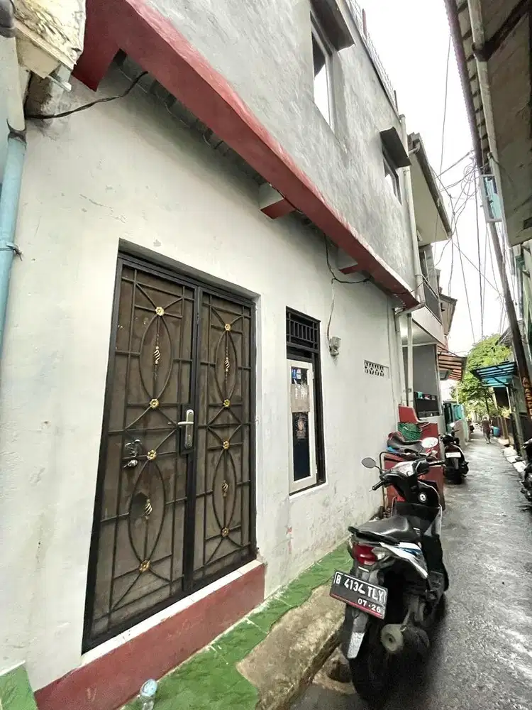 Di jual rumah 2 lantai