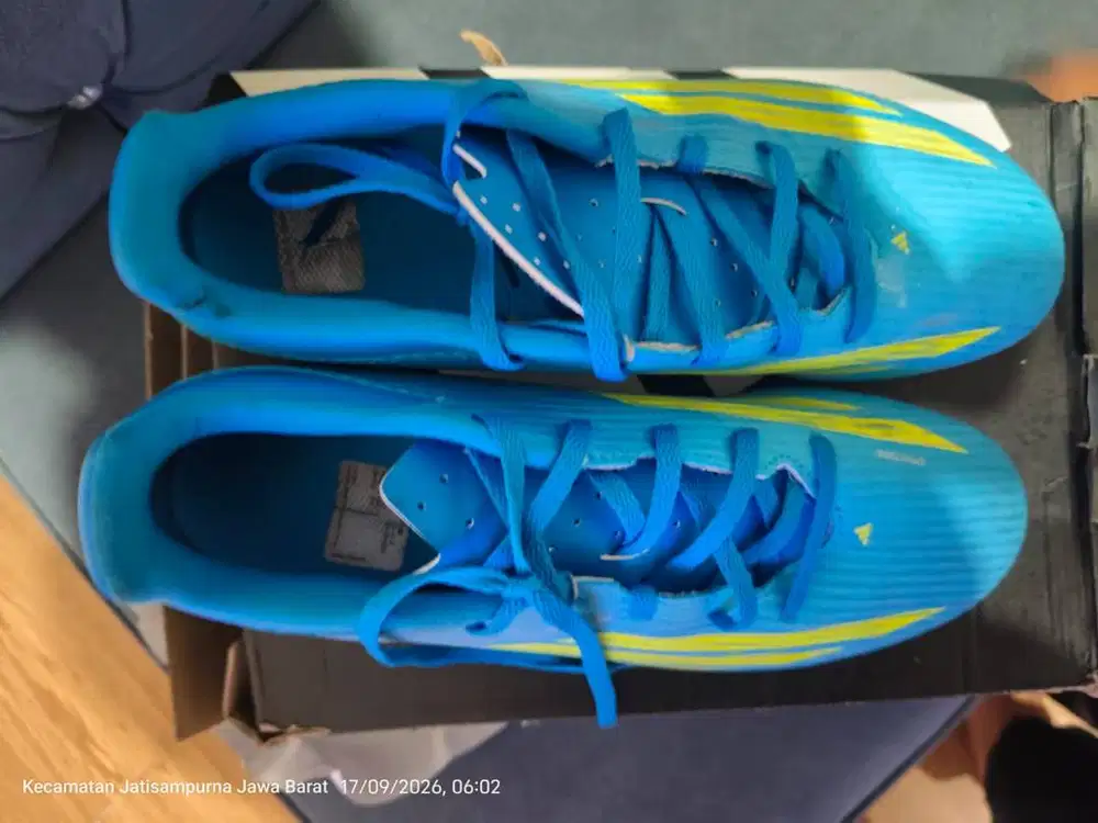 Sepatu Bola Adidas F50 Club FG/MG Original - Blue/Yellow (Size 42 2/3)