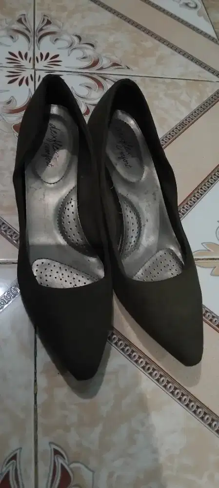 Sepatu high heels payless