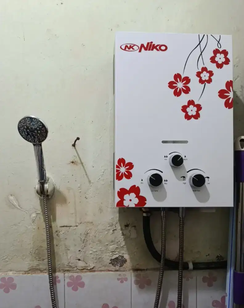 (Pemanas Air Kamar Mandi Merk Niko)