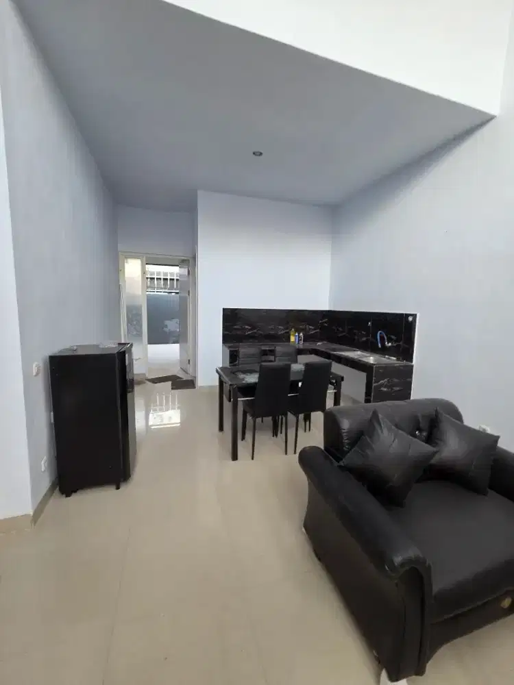 Disewakan rumah siap huni..7x18 3kt1km..cluster blosoom tjg bunga