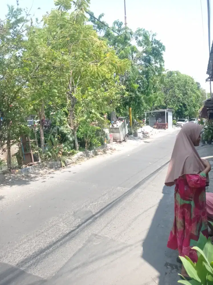 Di kontrakkan rumah 2 lantai