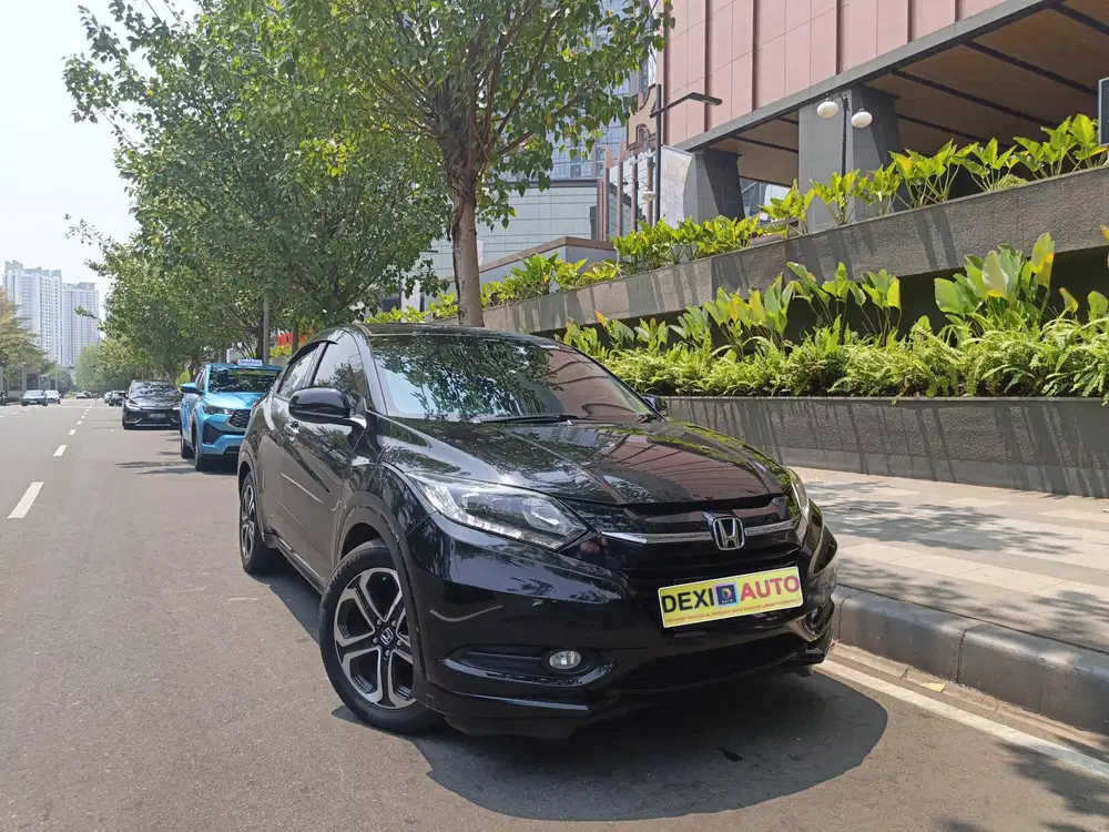 (KM40000)HONDA HRV 1.8 AT PRESTIGE 2018 NIK 2017 SUNROOF KM RENDAH!!