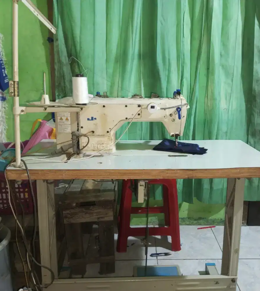 Mesin Jahit Industri JUKI DDL-9000 Lengkap Meja