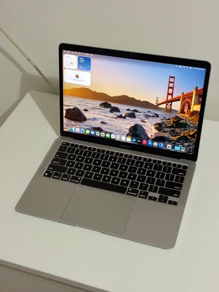 MacBook Air 2020 M1 8/256