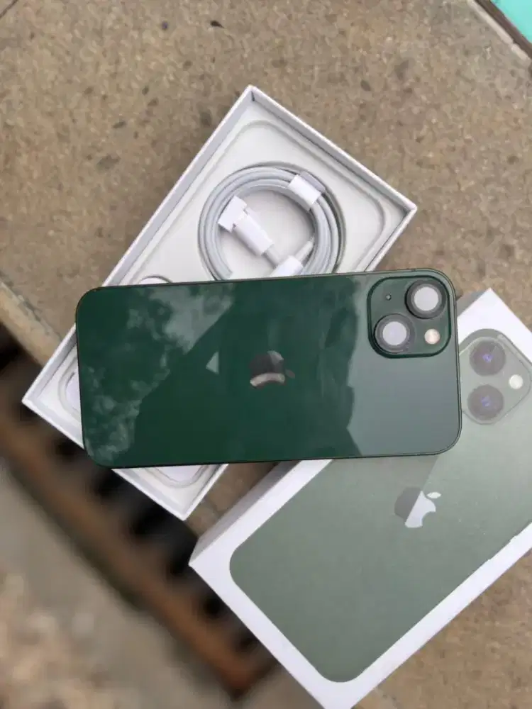 Iphone 13 128gb inter allop green (second like new) + casing, dll