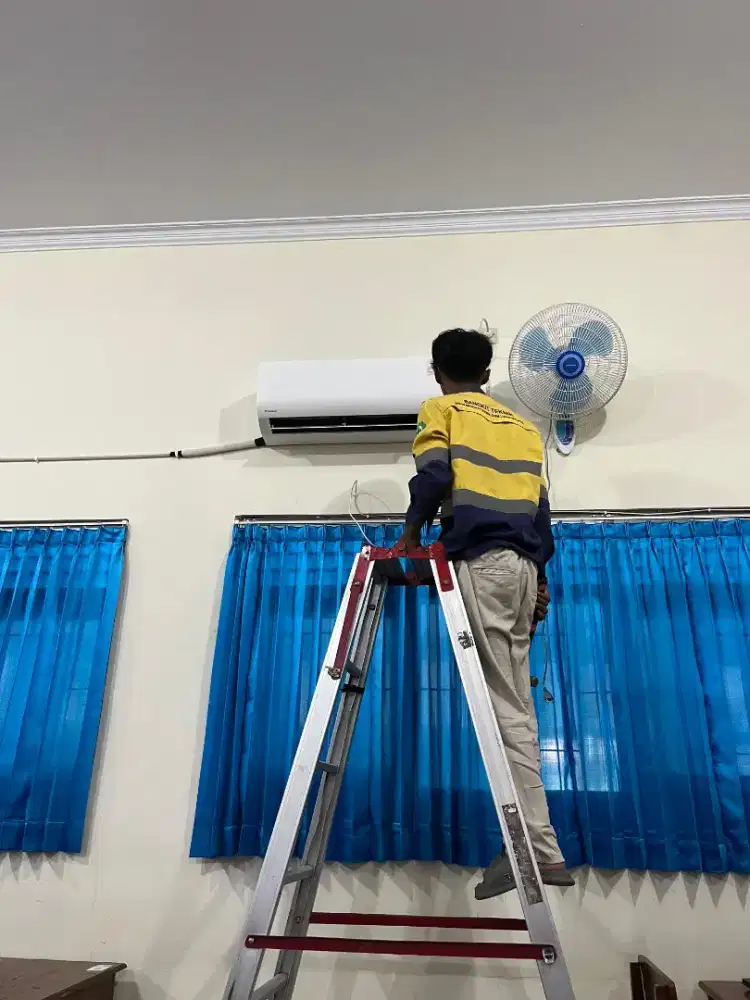 Jasa bongkar pasang ac split RELOKASI AC