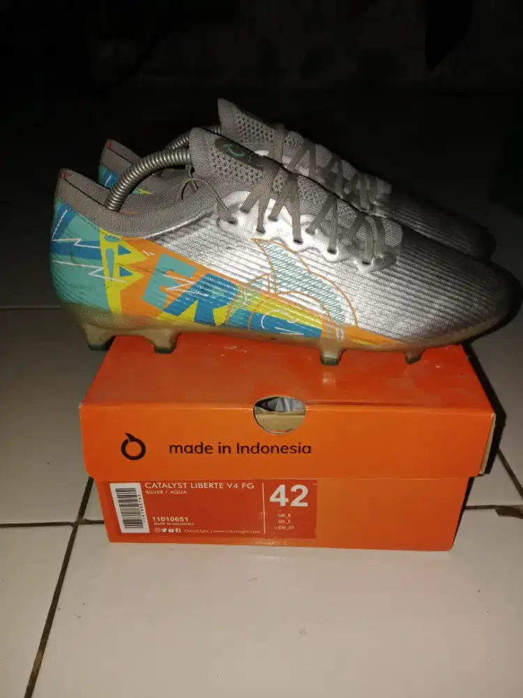 Ortuseight Catalyst Liberte V4 FG Silver Aqua Size 42 Original + Dus