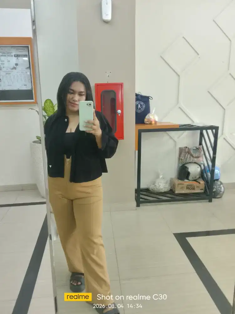 Mencari pekerjaan admin, olshop, packing, toko, kasir dll