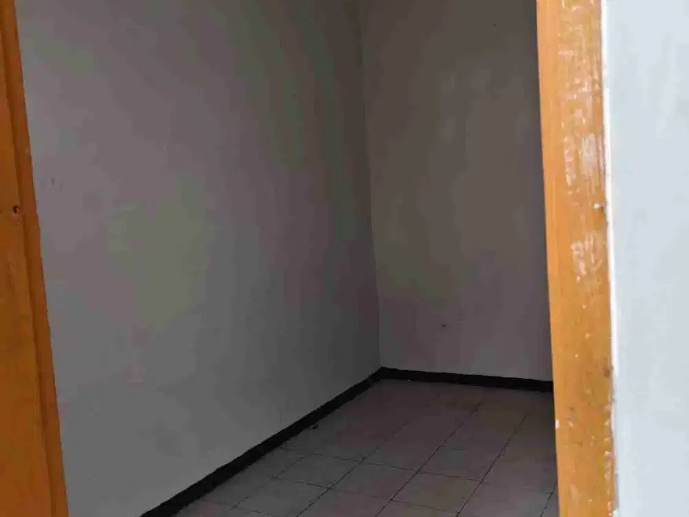 jual/sewa rumah+ gudang di taman Kopo indah 3