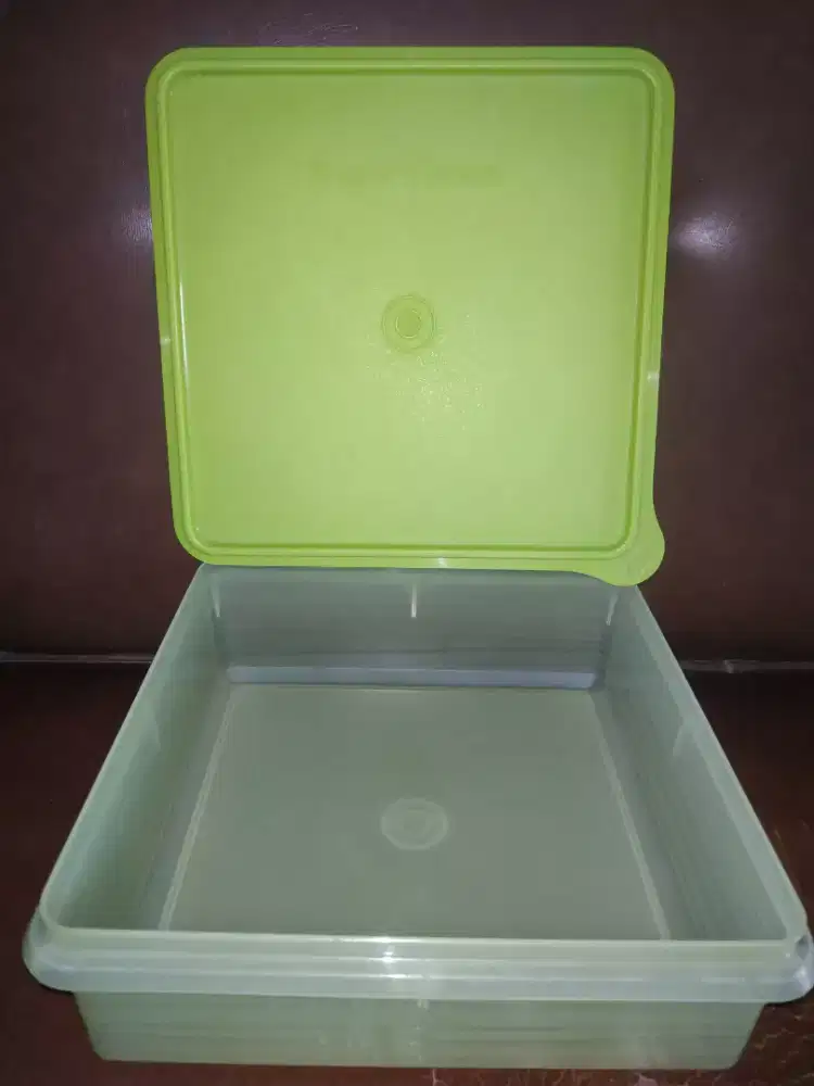 Sale 50k Tupperware Snack n stor