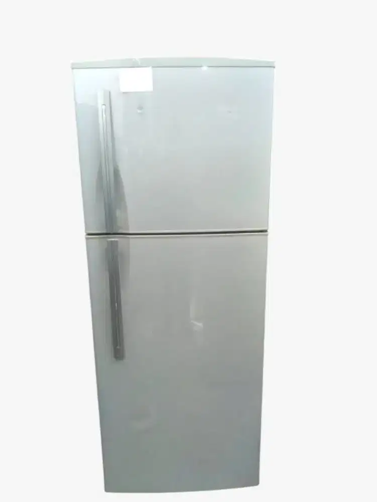JUAL MURAH Kulkas Dua Pintu Merk HITACHI R-47AGD5
474 Liter