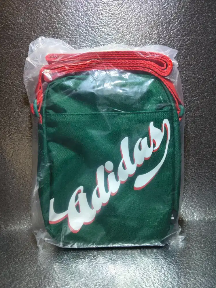 Tas Selempang Adidas One Size