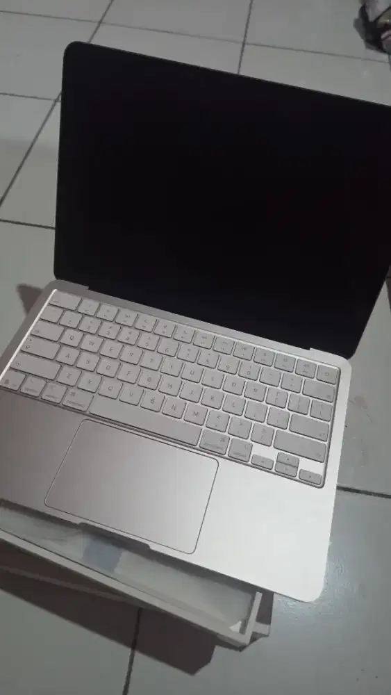 Macbook neo 8GB memory 256 storage
