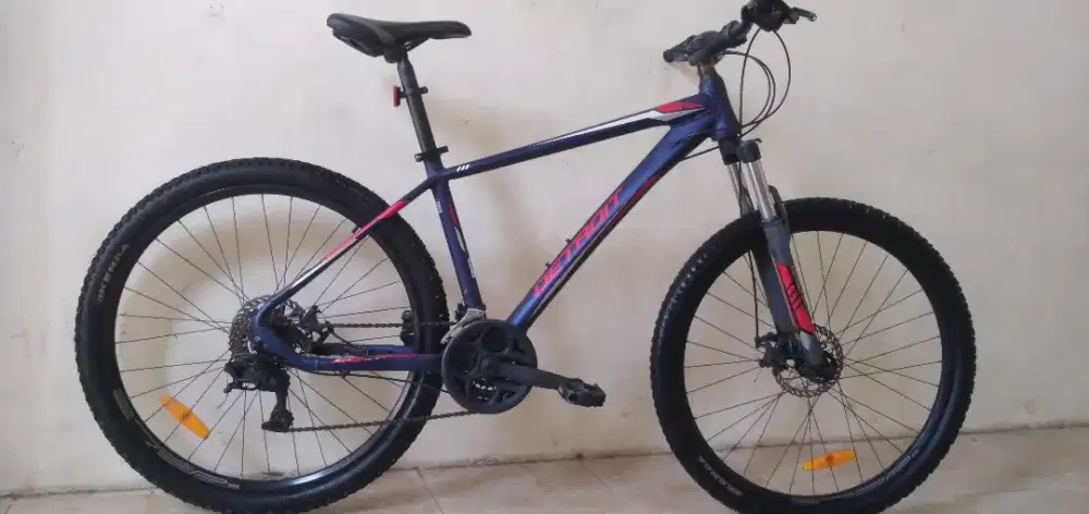 Dijual cepat murah sepada Gunung United detroit 1.1 uk 27.5 fram Aoly