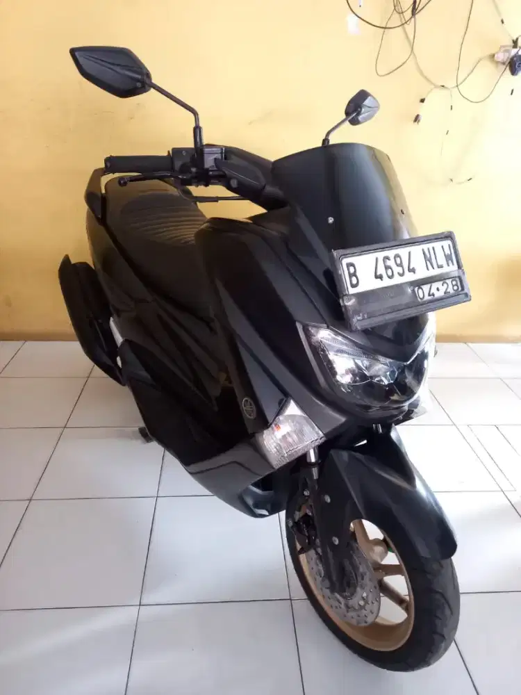 Nmax hitam dof 2018