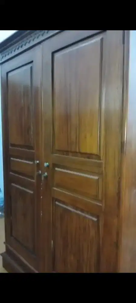 yg mau cari lemari & kursi