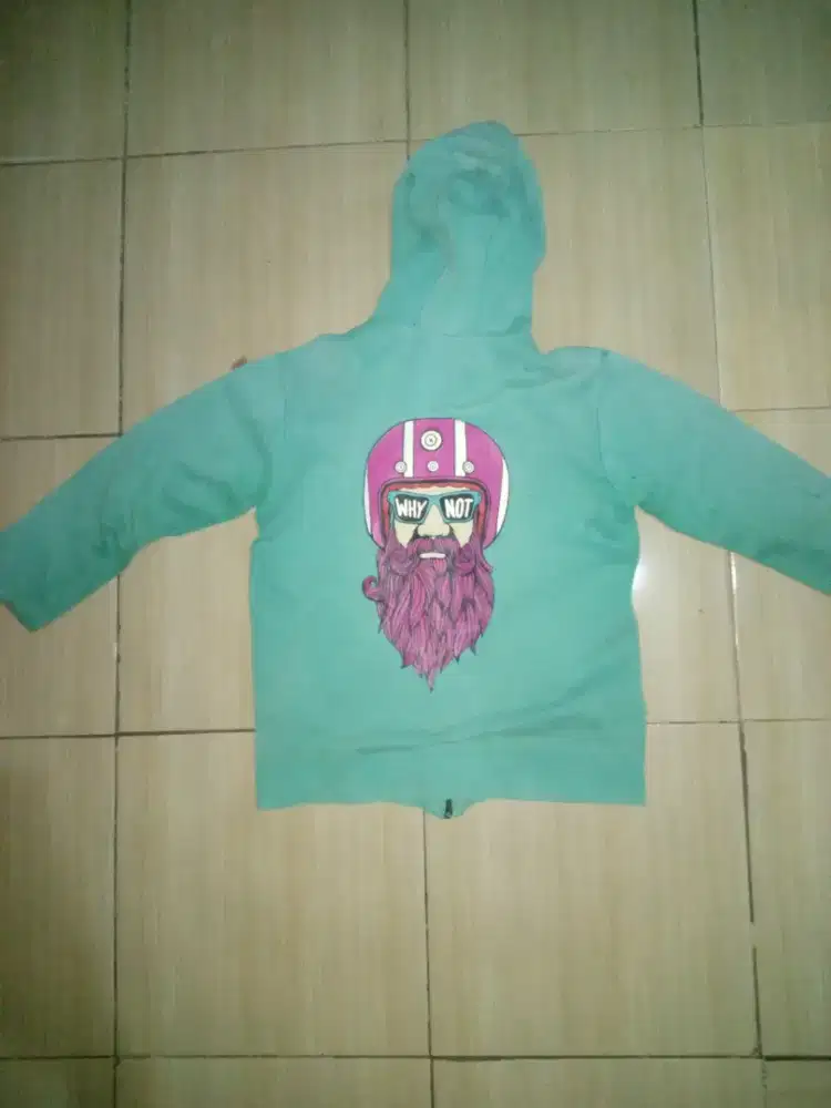 Hoodie pria bekas